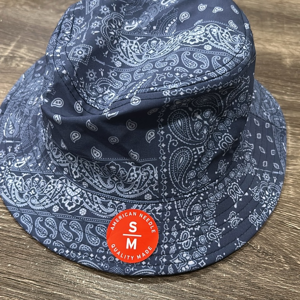 Retro Bandana Tech Bucket Hat - Picture 4 of 8